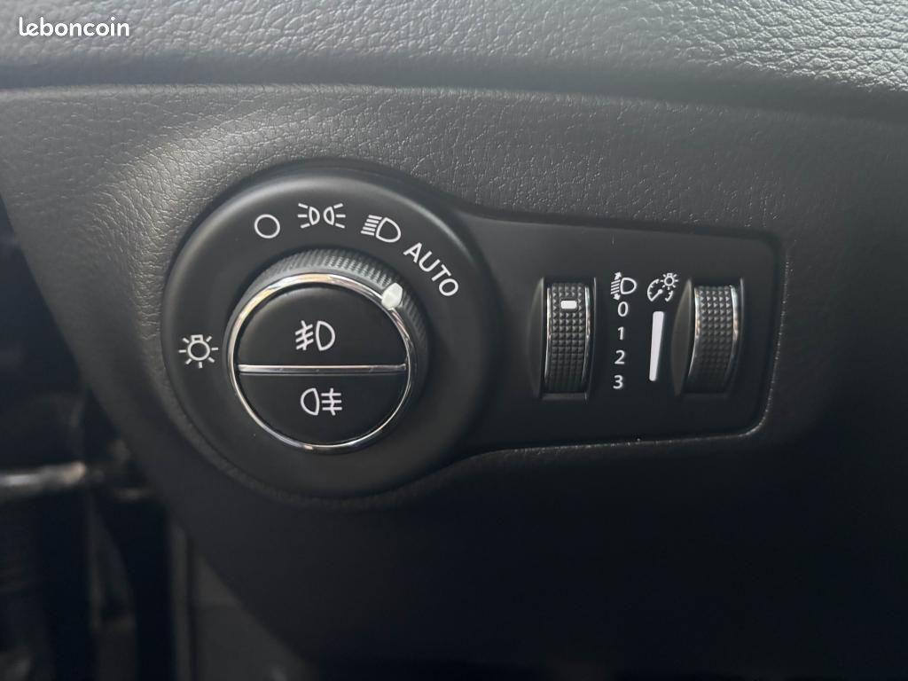 JEEP COMPASS 4x2 1.4 MultiAir 140 S / Toît Ouvrant - CarPlay (image 29)
