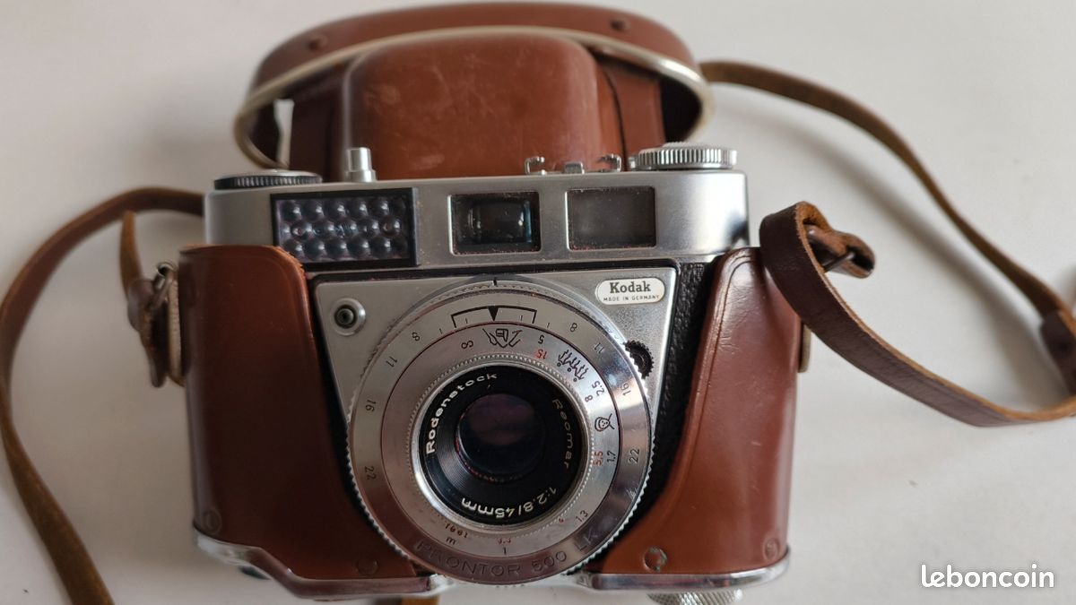 Kodak Appareil photo Retinette 1 A en sacoche cuir et bakelite. Prontor 300 S eB