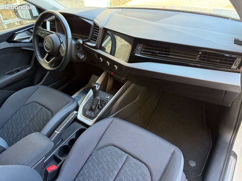 AUDI A1 SPORTBACK 30 TFSI 110ch S Tronic 7 Advanced 2 (image 8)
