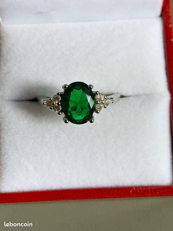 Bague en argent et émeraude ajustable (image 1)