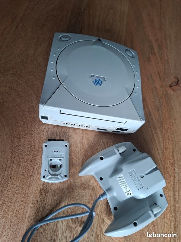 Dreamcast Console Neuve À VENDRE! - FR
