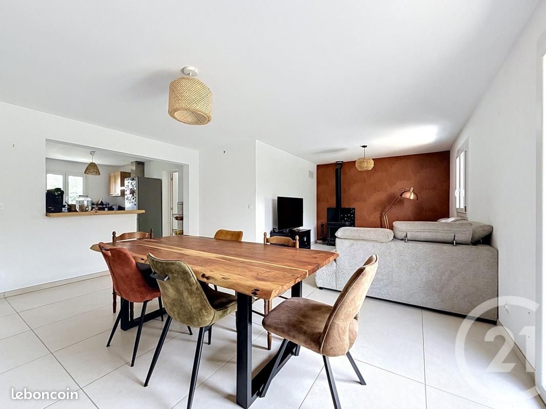 Maison 7 pièces 175 m² · à Marquéglise · 175 m² · 260 000 €