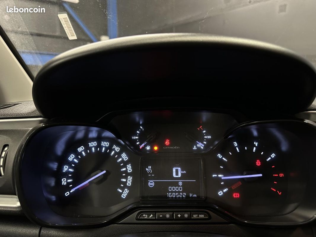 CITROEN C3 III 1.6 BlueHDi 75 CH / CLIMATISATION / FEEL (image 25)