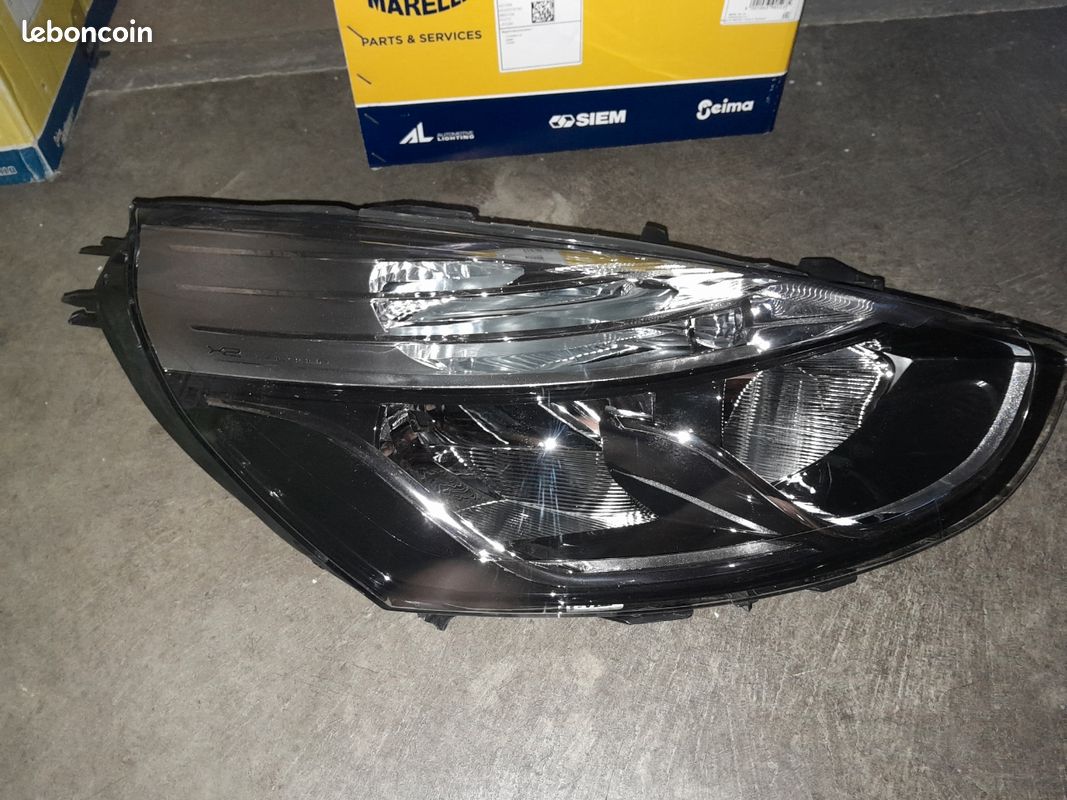 Phare avant droit Renault Clio 4 (BCK98) 2012/2016 (image 1)