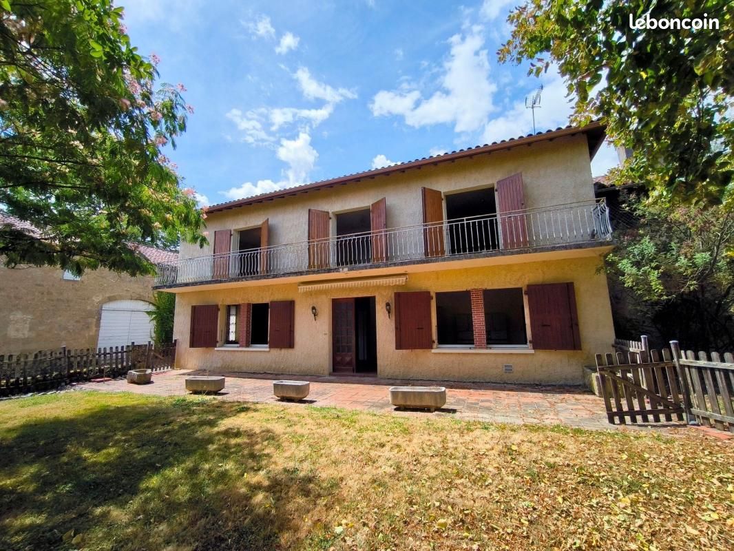 Maison 5 pièces 216 m² · à Beaumarchés · 216 m² · 177 000 €