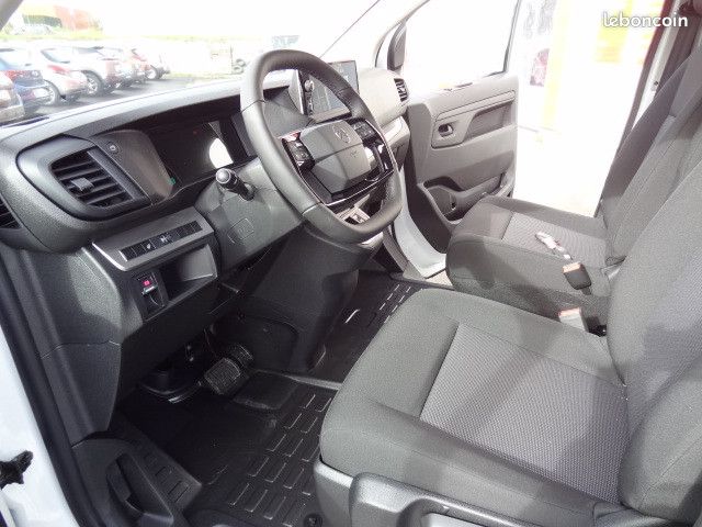 Citroen JUMPY FG XL 2.2 DIESEL 180CH CABINE APPROFONDIE FIXE PACK PREMIUM CONNECT AUTOMATIQUE (image 16)