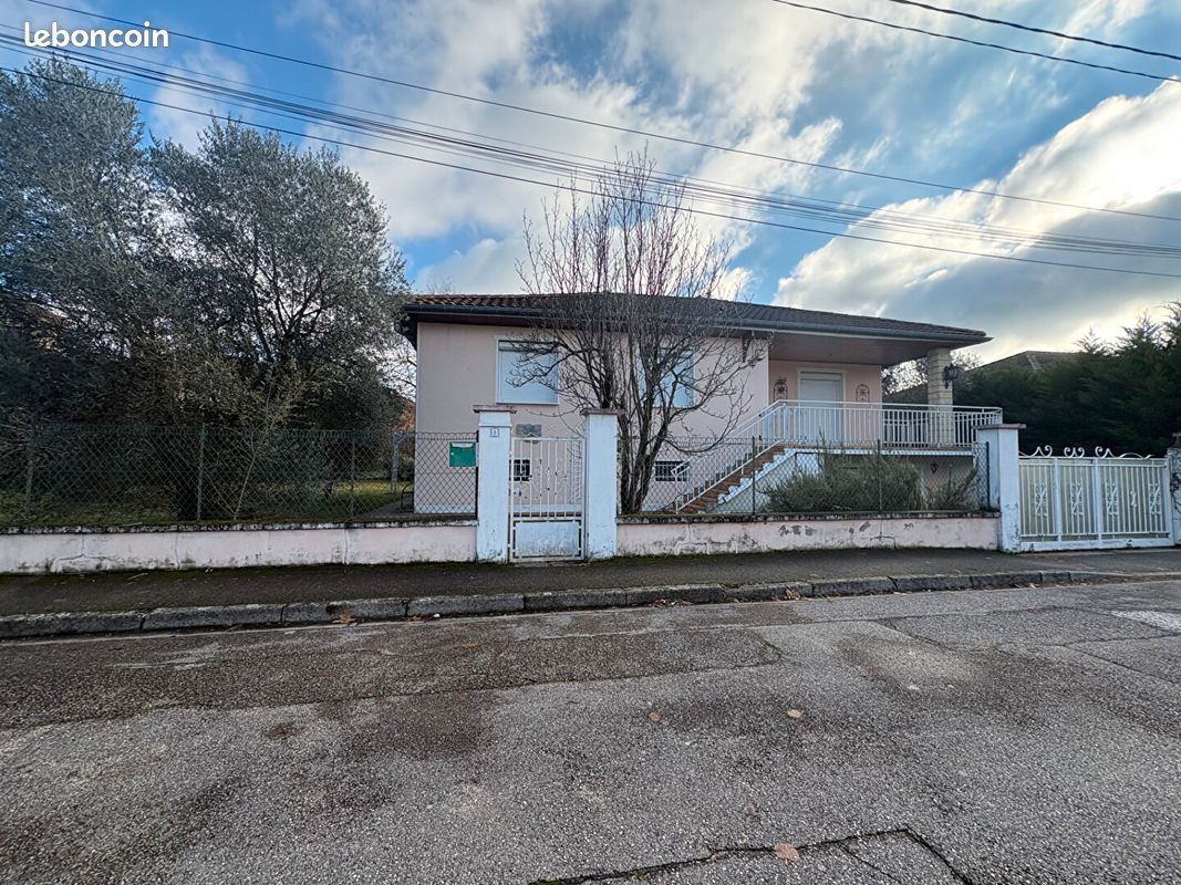 Maison a louer meyzieu - 4 pièce(s) - 90 m2 - Surfyn