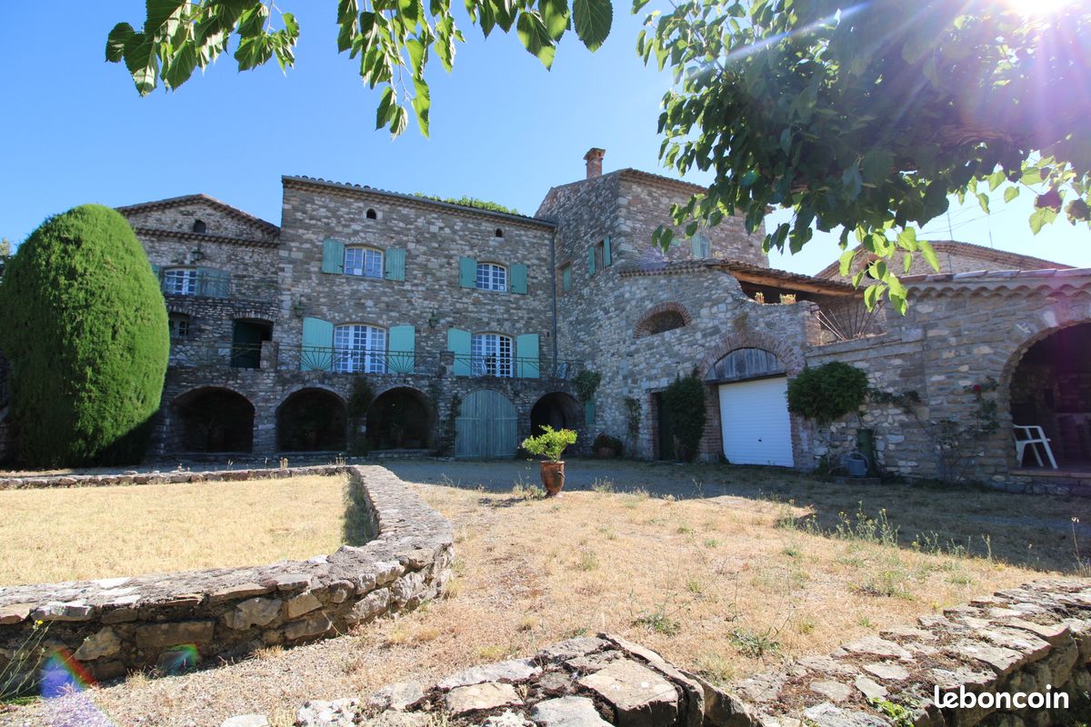 Maison 9 pièces 250 m² · à Rousson · 250 m² · 636 000 €