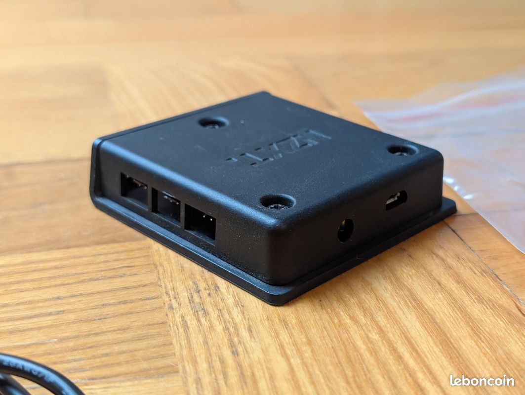 Contrôleur de Ventilateurs NZXT GRID+ V2 - Accessoires informatique