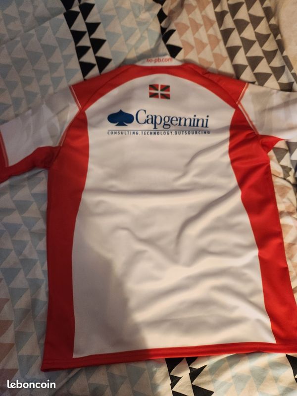 Un maillot dédicacé pour David Bellucci