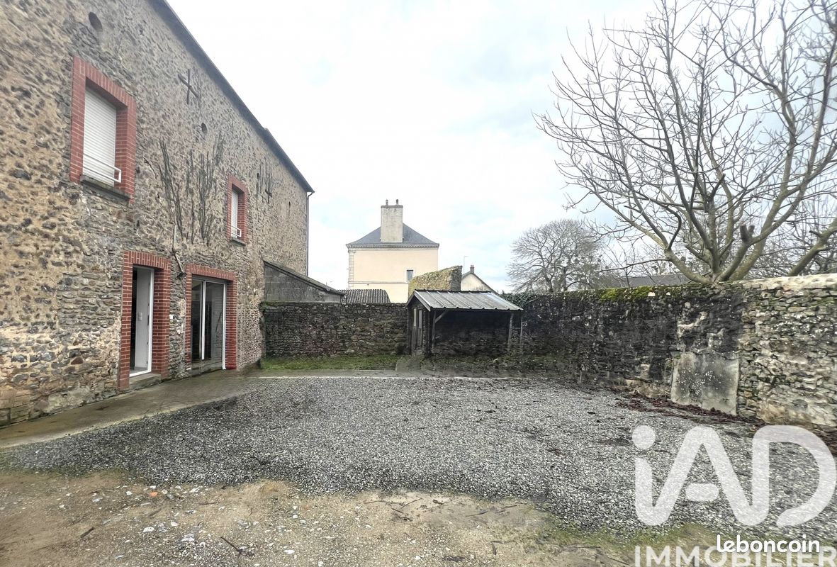Immeuble 90 m² · à Assé-le-Bérenger · 90 m² · 165 500 €
