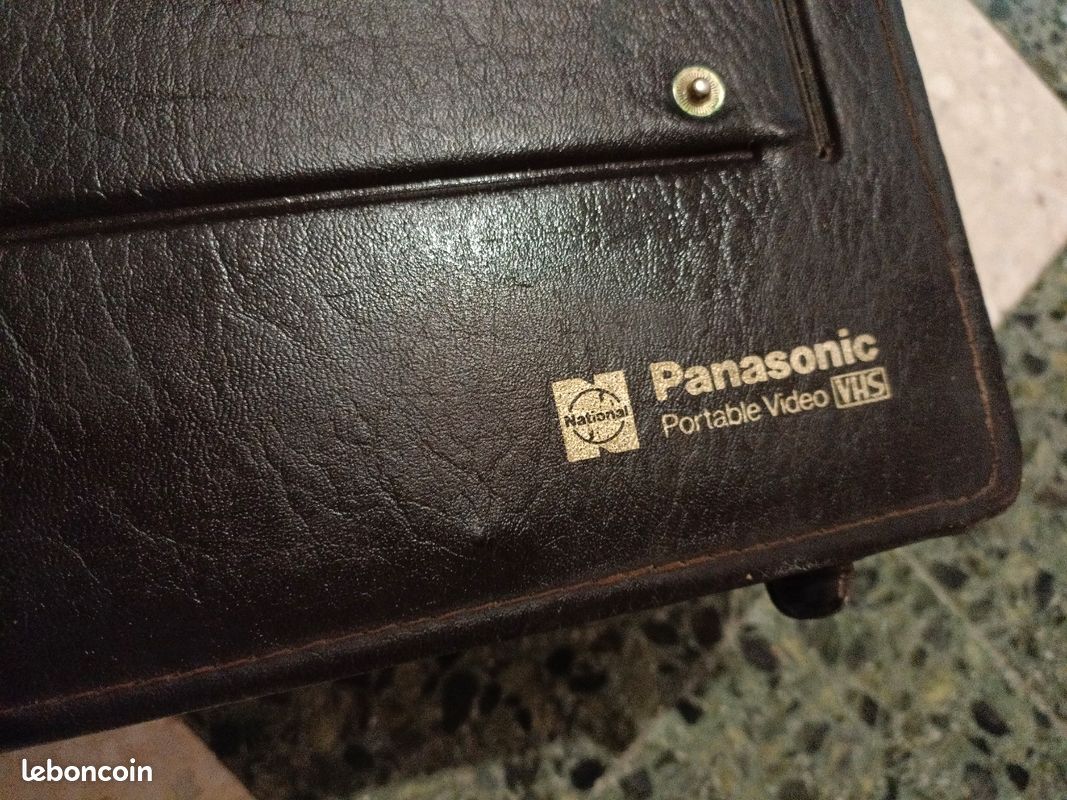 Lot Vintage Très Rare : Caméra Panasonic WV-3300F + Magnétoscope Portatif NV-3000
