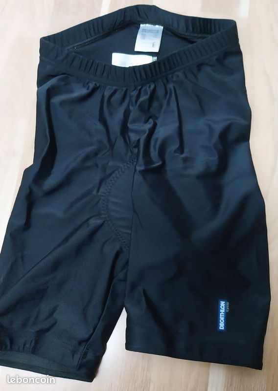 Short cycliste DECATHLON XS neuf (image 1)