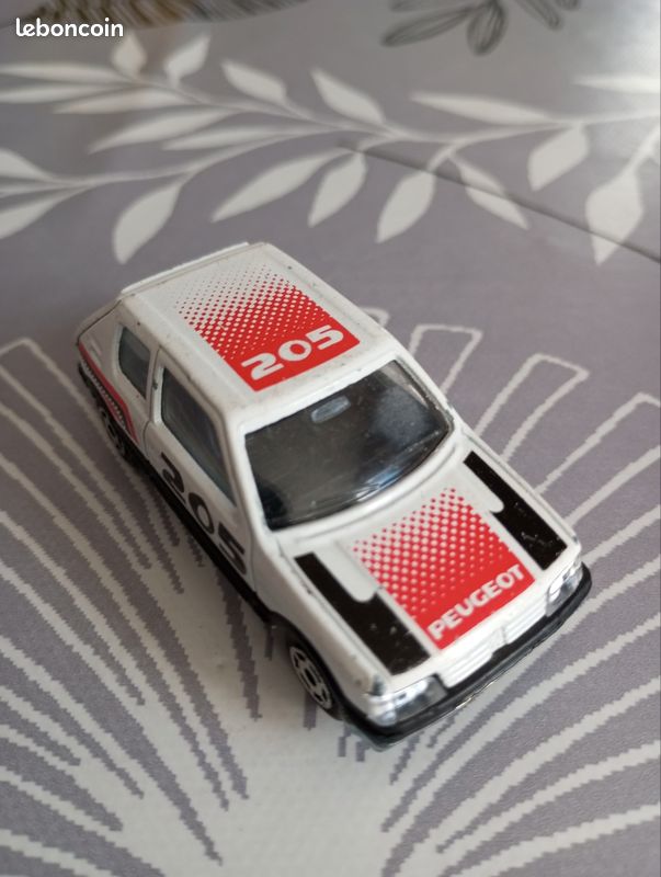 Peugeot 205 GTI Blanche Majopub Euromarché Rosny 2 - Majoret 50