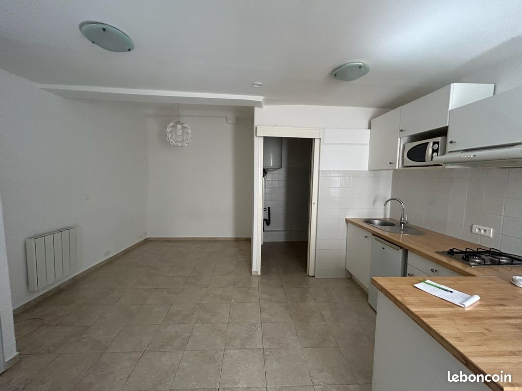 Appartement 1 pièce 25 m² · à Ollioules · 25 m² · 490 €/mois