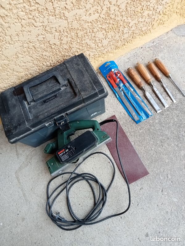 Rabot pro Bosch pho600 w +ciseaux de sculpteur + limes (image 1)