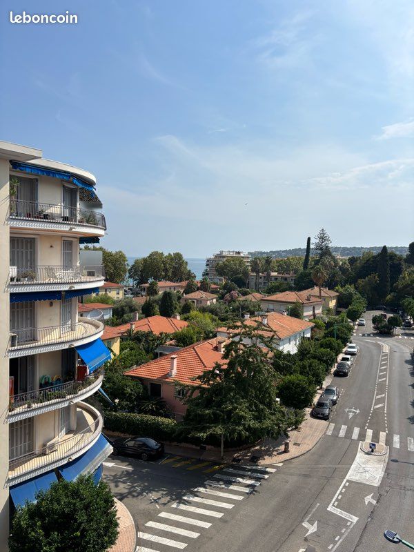 Appartement 1 pièce 27 m² · à Menton · 27 m² · 1 050 €