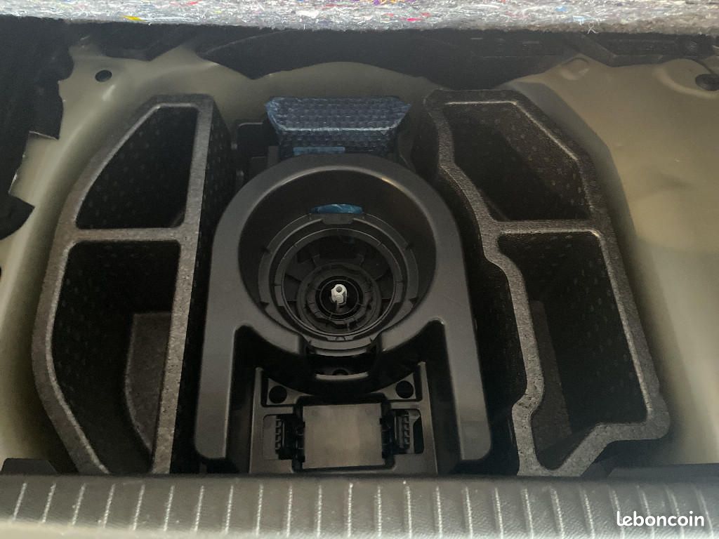 Peugeot 208 PURETECH 100 S&S BVM6 STYLE (image 16)