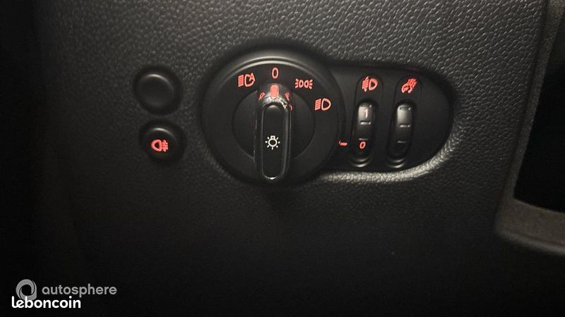 Mini Mini Cooper 136ch Business Design BVA7 (image 24)