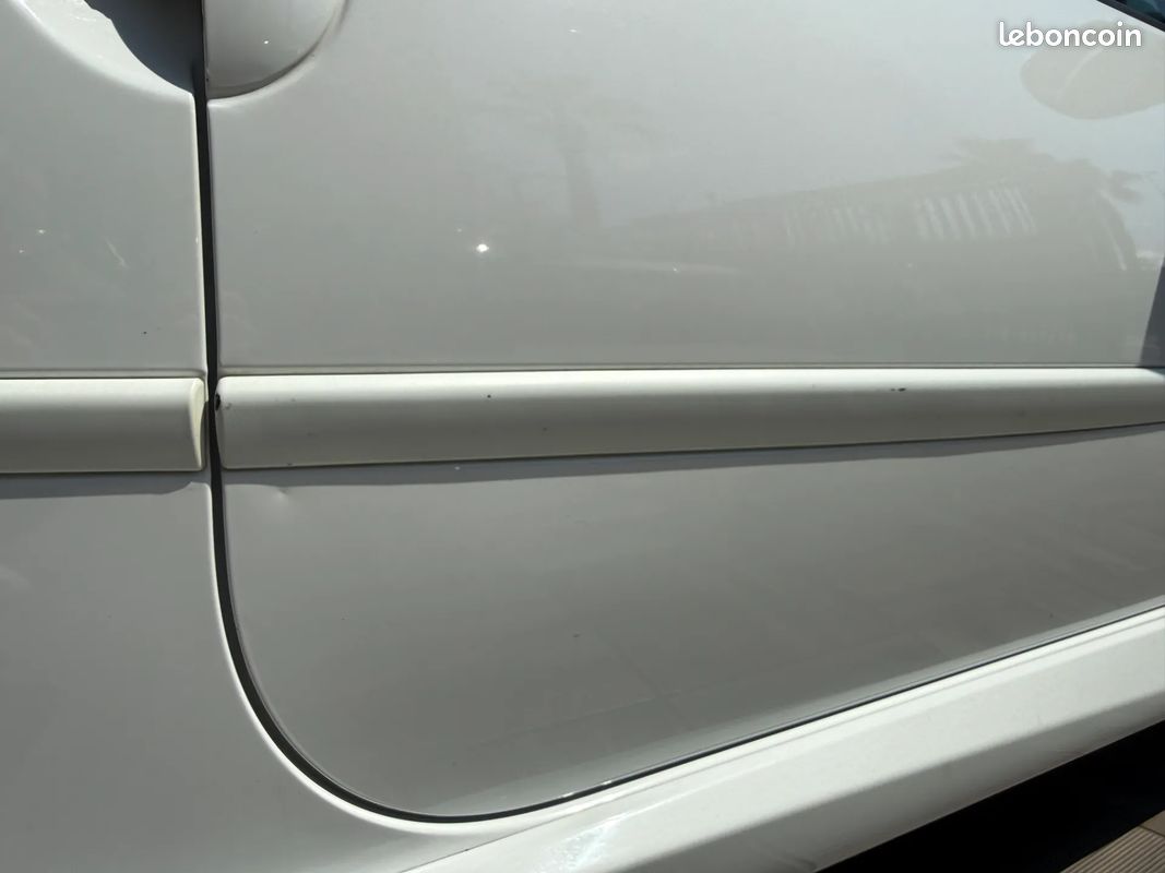 RENAULT Twingo RS 1.6 130ch - 2011 - 110 000 km - Kit Distribution fait à 109000 - Demi ligne - Suivi Complet (image 36)
