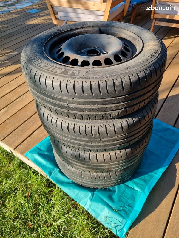 Pneus Michelin 185 65 R15
Remise en main propre uniquement
Remise en main propre uniquement (image 1)