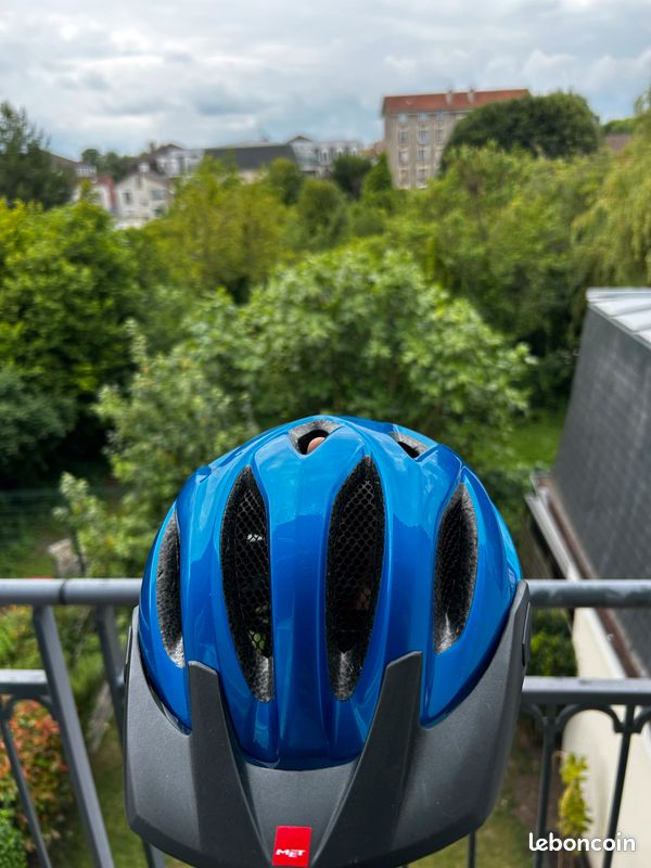 Casque vélo MET (image 1)