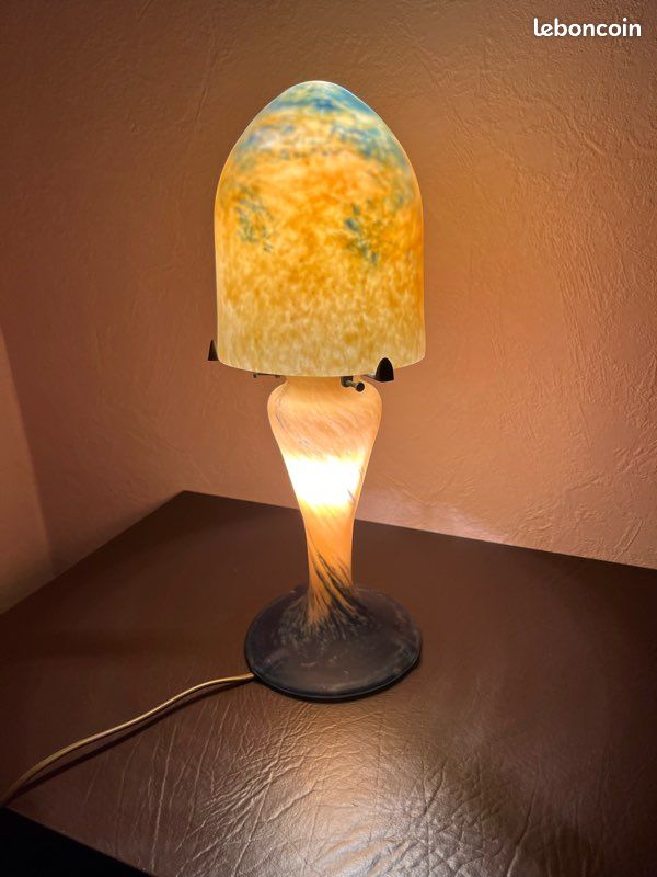 Superbe lampe en verre marmoréen de type Daum (image 1)