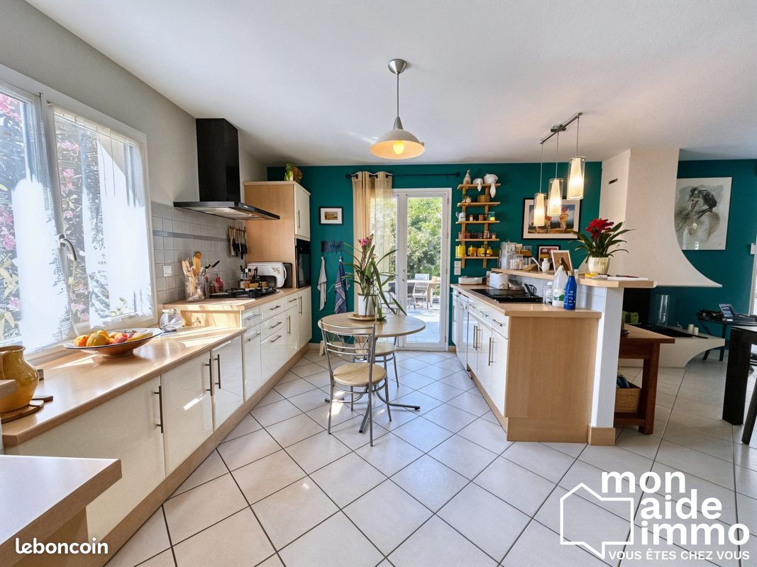 Maison 5 pièces 150 m² · à Montguyon · 150 m² · 283 500 €