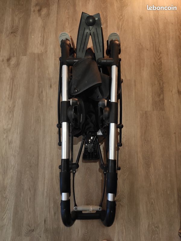Poussette Streety 3 + Nacelle + Siège Auto AXISS pivotant (image 2)