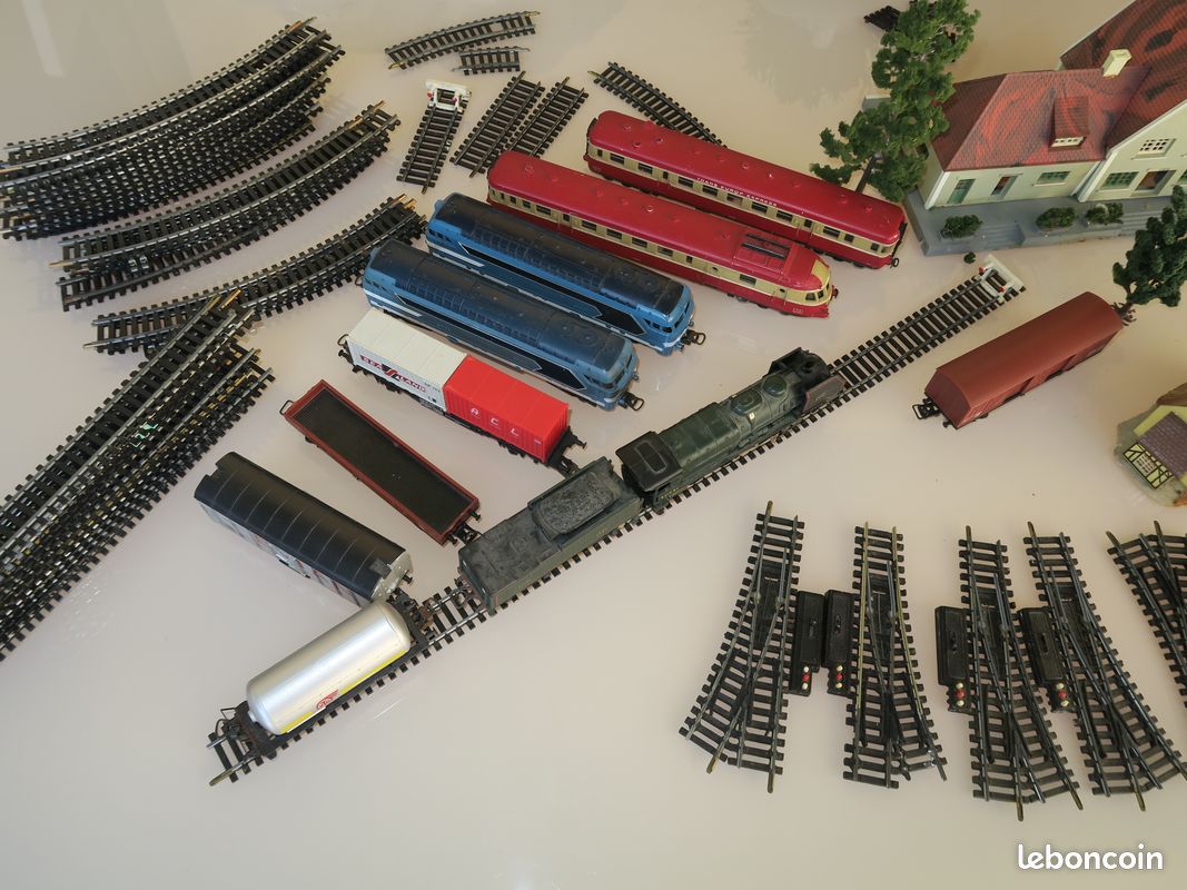 Ensemble Train Jouef Radio Commande - Locomotive, Aiguillages, PN - Neuf