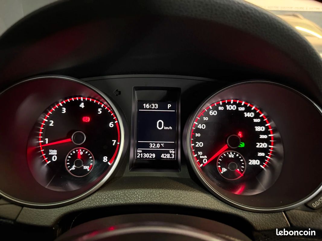 VOLKSWAGEN GOLF 6 GTI EDITION 35 2.0 TSI 235 ch / SUIVI D'ENTRETIEN COMPLET / DYNAUDIO (image 16)