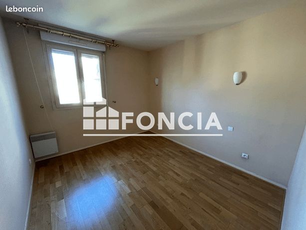https://img.leboncoin.fr/api/v1/lbcpb1/images/d3/51/93/d35193a74e1a7317f51bda1c906bf22741ff85d6.jpg?rule=ad-image