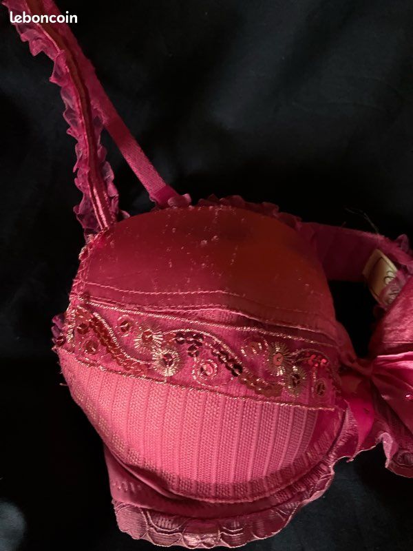 Soutien-gorge Caprice 90C Noir Et Rouge – Neuf Avec étiquettes, Rembourré, Lingerie Chic