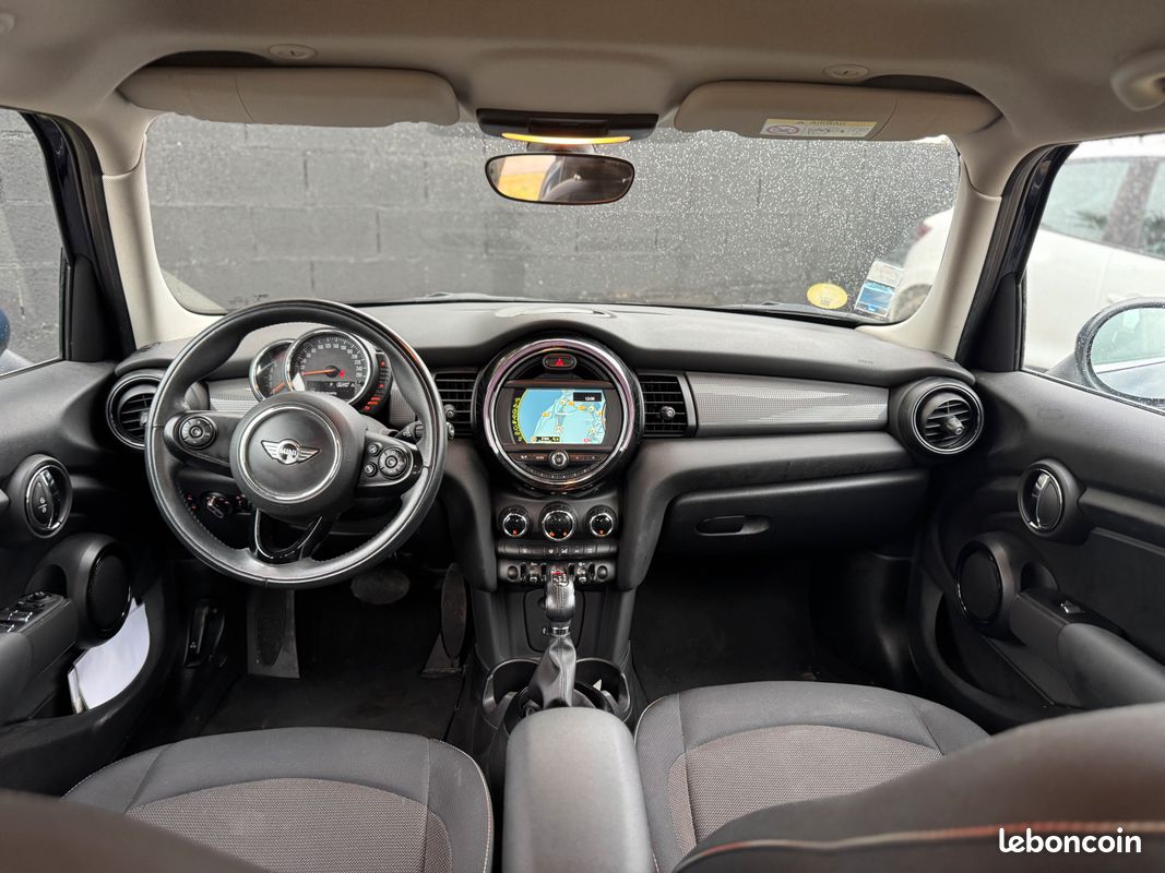 Mini Cooper D 5 portes Boite Auto (image 5)