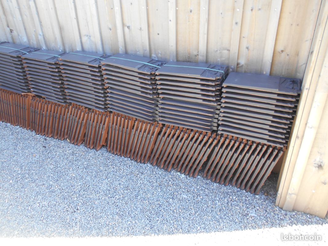 Tuiles plates noires neuves 150 env (image 2)