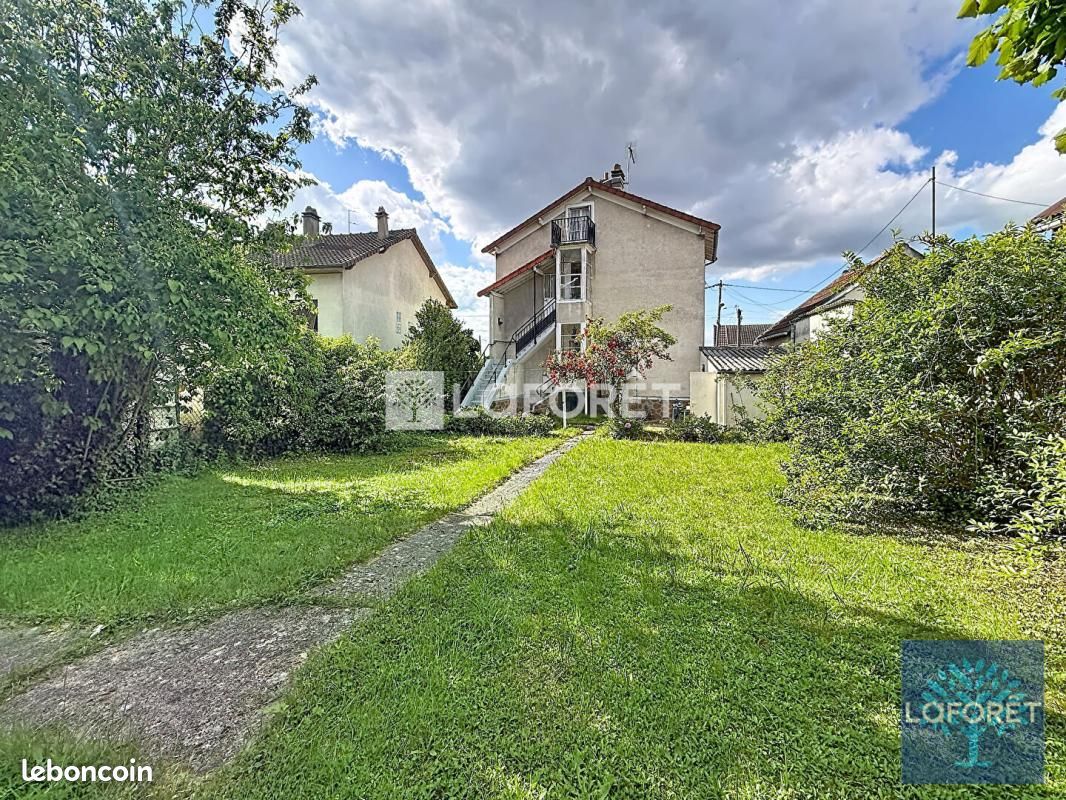 Immeuble 5 pièces 96 m² · à Vigneux-sur-Seine · 96 m² · 242 000 €