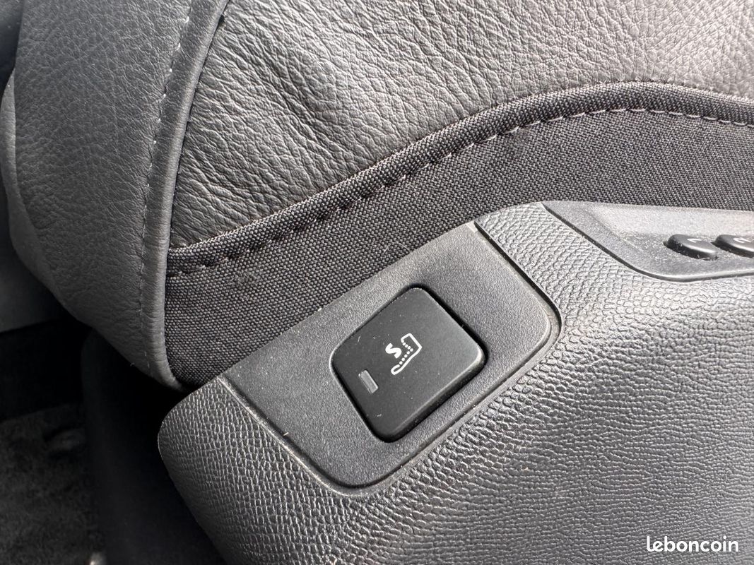 Ds ds 7 crossback 1.6 puretech 180 grand-chic eat bva (image 16)