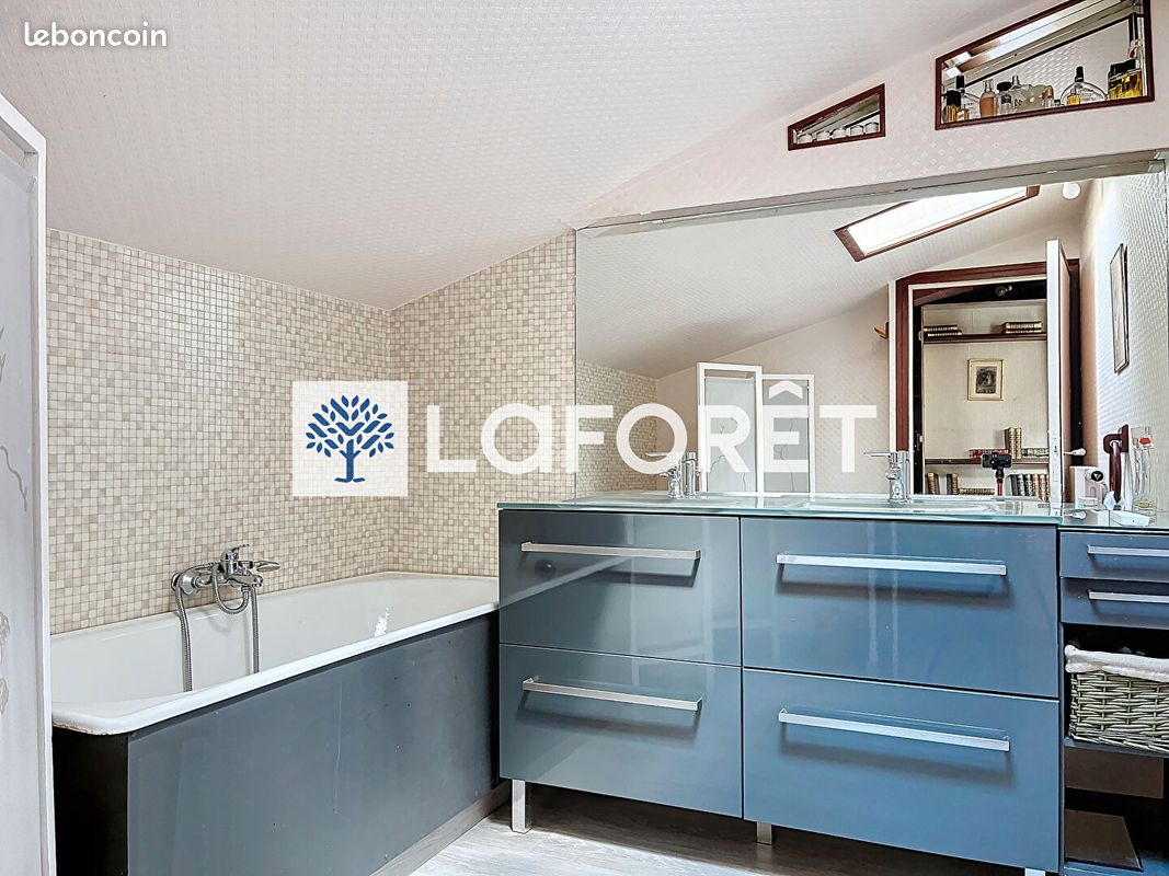 Maison 7 pièces 130 m² - Bressuire 79300 (image principale 18)