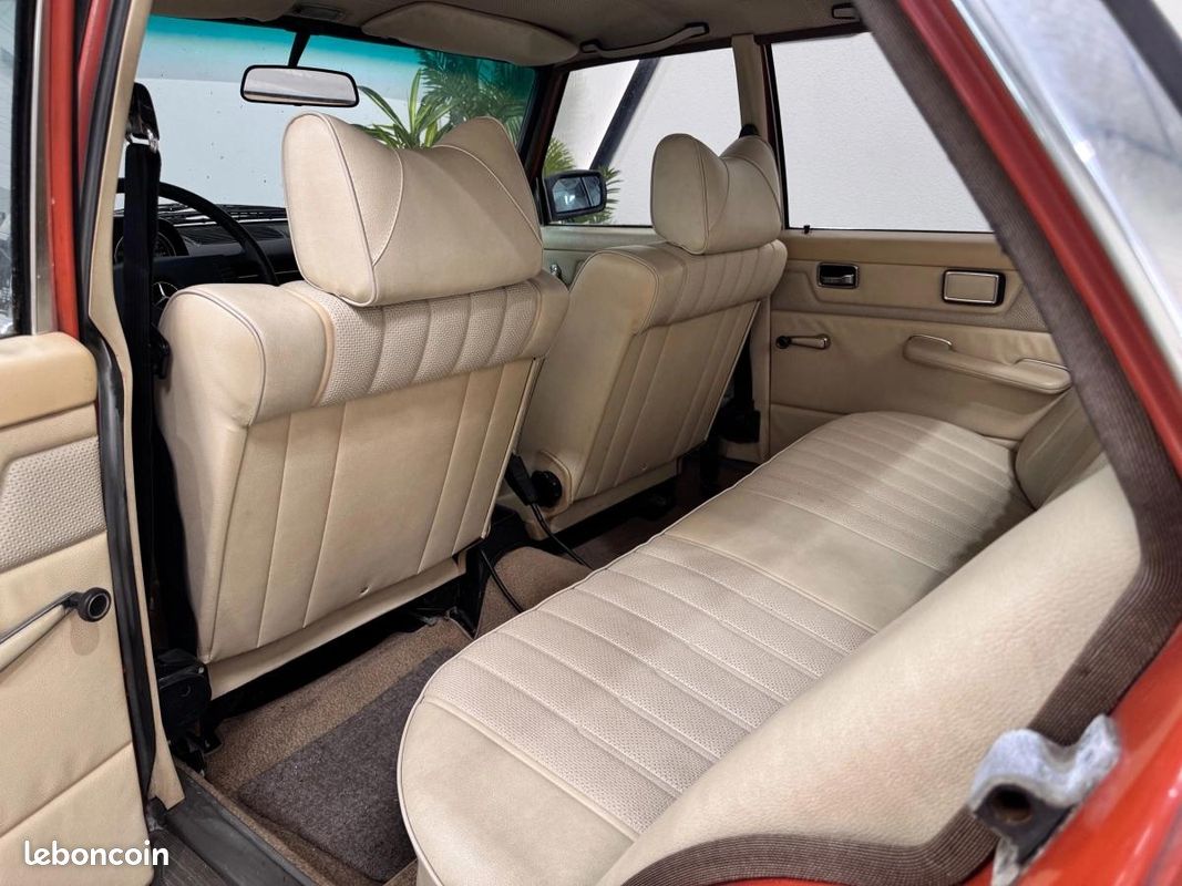 MERCEDES 200200 W114 / 95ch / DOSSIER HISTORIQUE / CUIR BEIGE / SUPERBE ETAT (image 18)
