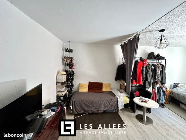 https://img.leboncoin.fr/api/v1/lbcpb1/images/d3/58/61/d35861b0a349216852d5b8b22b836e72a6124c56.jpg?rule=ad-image