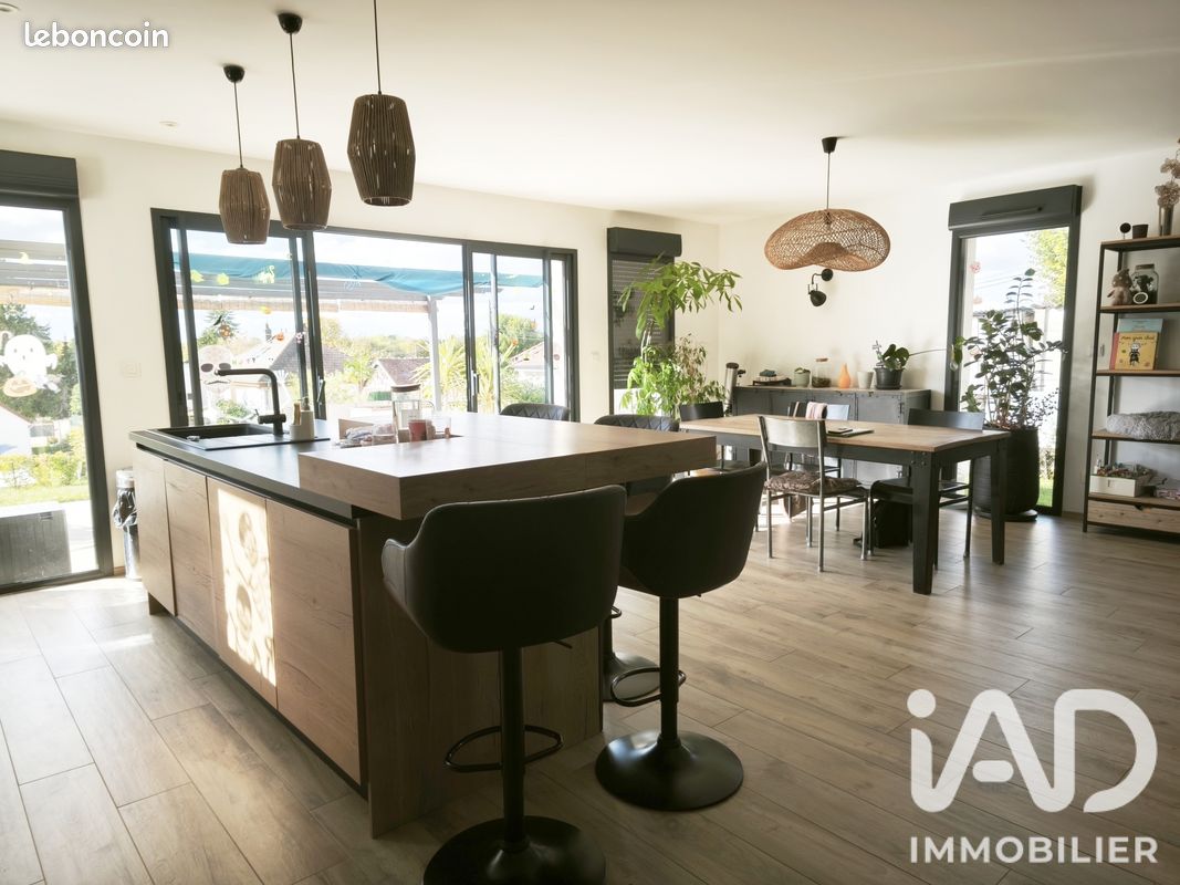 Maison 5 pièces 131 m² · à Verrières · 131 m² · 329 000 €