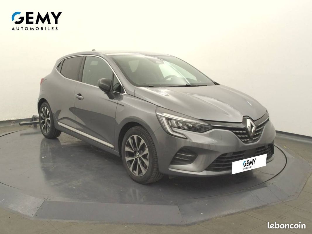 RENAULT Clio E-Tech full hybrid 145 Techno (image 3)