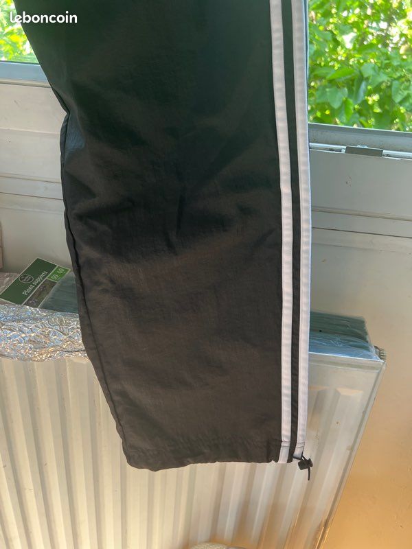 Pantalon de survêtement Adidas noir – (image 8)