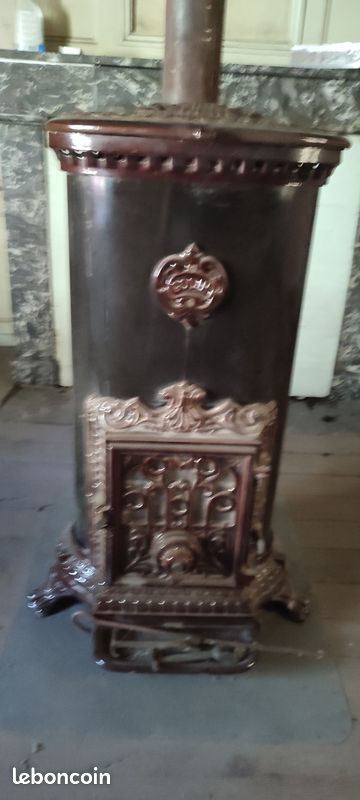 Poêle à bois et charbon (image 1)