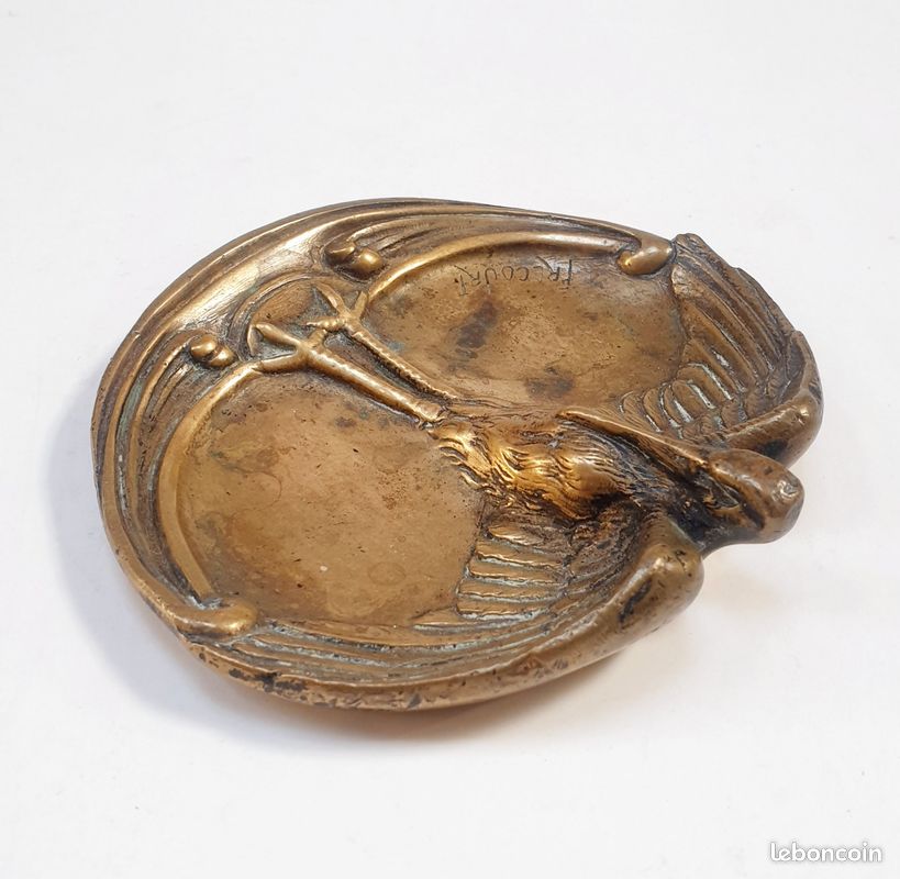 Étau De Montage Royal Avec Mâchoire Traditionnelle Et Socle De Poche - Bronze