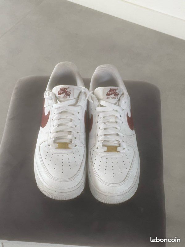 Paire de chaussures Nike air force (image 2)