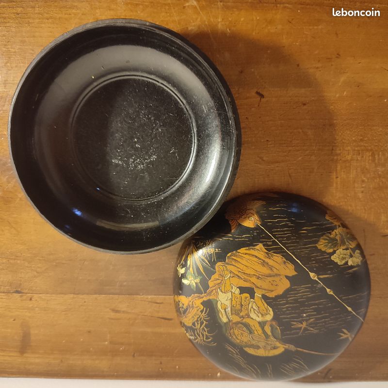 Boîte Ancienne en Laque du Japon Maki-e – Motif Pêcheur et Carpe – Époque Meiji / Taisho (image 4)