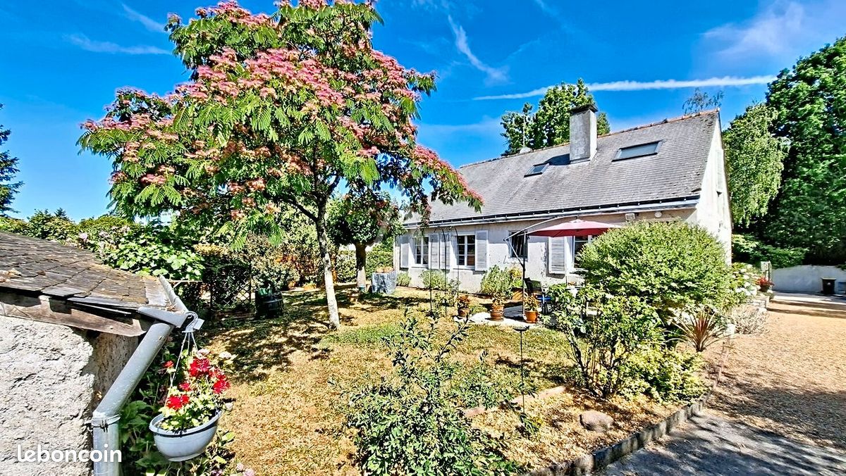 Maison 6 pièces 165 m² · à Rives-du-Loir-en-Anjou · 165 m² · 299 300 €
