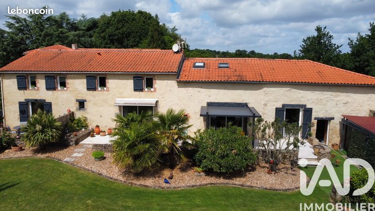 Propriété 9 pièces 270 m²