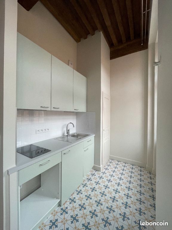 Appartement 1 pièce 28 m² · à Mâcon · 28 m² · 338 €/mois